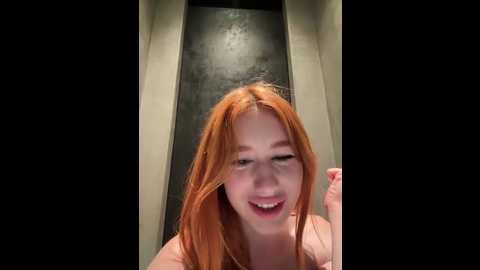 Media: foxy_heart Stripchat 2025-06-28 04:02:00