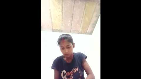Media: saniye_143 Stripchat 2025-06-28 15:49:00