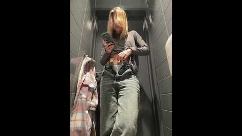 valenciashock @ stripchat on 20250628