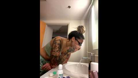 Media: chicagobabe Stripchat 2025-06-29 10:53:00