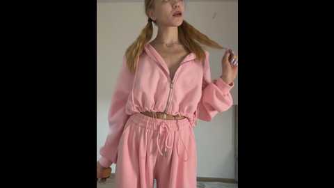 lunaelliot @ stripchat on 20250629