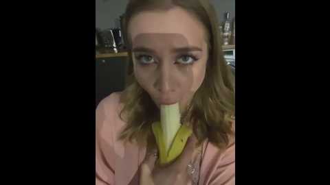 Media: kiramyers Stripchat 2025-06-30 05:45:00