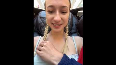 Media: lia__love Stripchat 2025-06-30 10:06:00