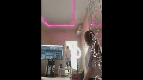Media: gracesecrett Stripchat 2025-07-01 14:16:00