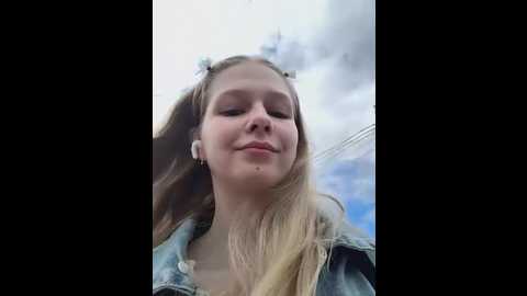 julie_cutie @ stripchat on 20250701