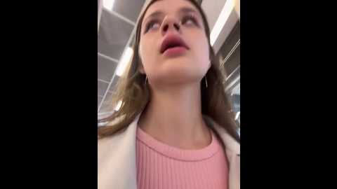 Media: kittyqueeny Stripchat 2025-07-01 14:04:00