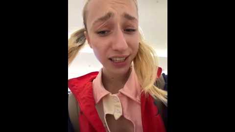 Media: lia__love Stripchat 2025-07-01 12:02:00
