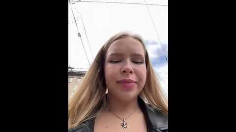 Media: liza_risky Stripchat 2025-07-01 09:31:00