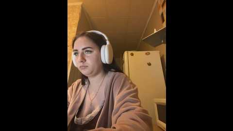 Media: polina_mur Stripchat 2025-07-01 08:24:00