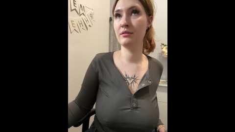 _chlo__e @ stripchat on 20250702