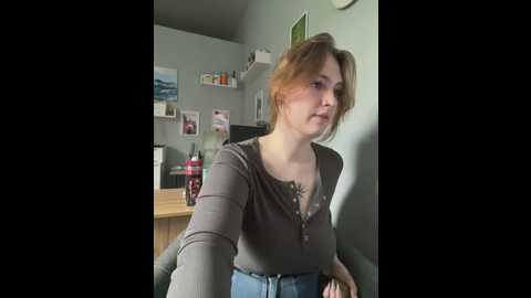 _chlo__e @ stripchat on 20250702