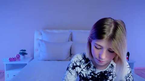 bella_amory @ stripchat on 20250702