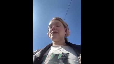 Media: honey___hot Stripchat 2025-07-02 13:08:00