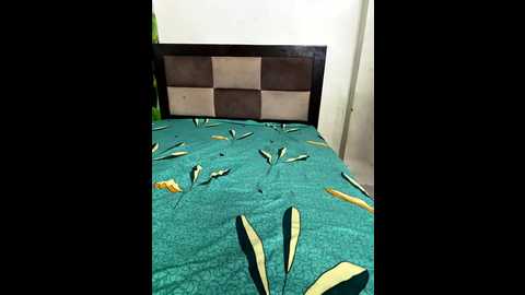 Media: hot_mayra25 Stripchat 2025-07-02 06:26:00
