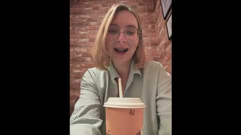 the_snowwhitee @ stripchat on 20250702