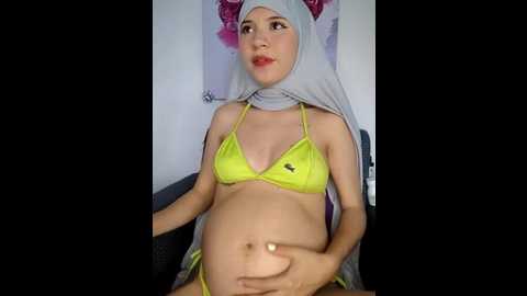Media: hanaa_18 Stripchat 2025-07-03 13:35:00