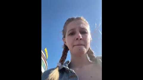 Media: julie_cutie Stripchat 2025-07-03 14:12:00
