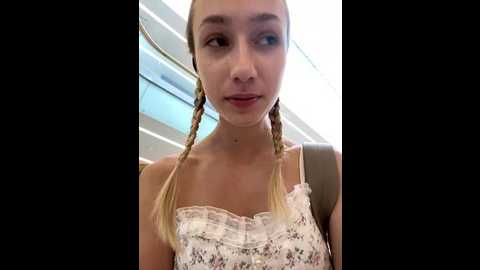 Media: lia__love Stripchat 2025-07-03 12:06:00