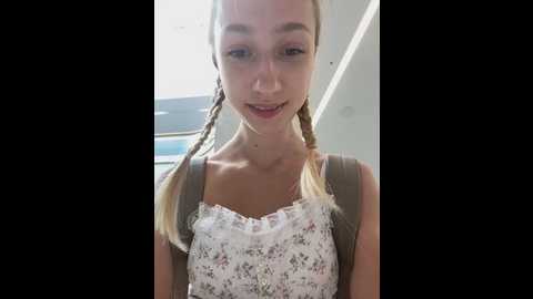 Media: lia__love Stripchat 2025-07-03 12:16:00
