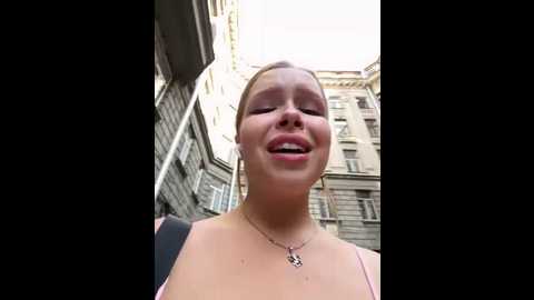 Media: liza_risky Stripchat 2025-07-03 14:23:00