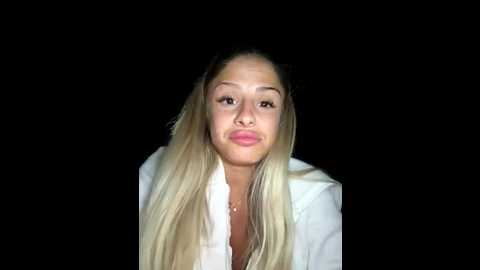 Media: sophievj Stripchat 2025-07-03 20:40:00