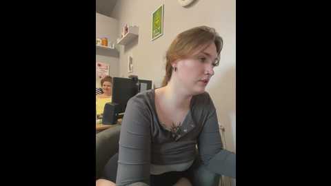 _chlo__e @ stripchat on 20250704