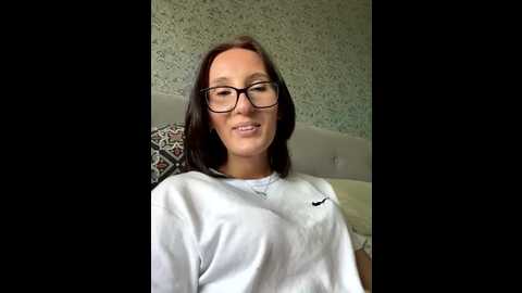 Media: emilia_mausi Stripchat 2025-07-04 09:41:00