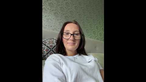 Media: emilia_mausi Stripchat 2025-07-04 09:50:00