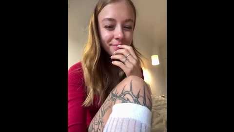 Media: enjoy_my_beauty Stripchat 2025-07-04 06:48:00