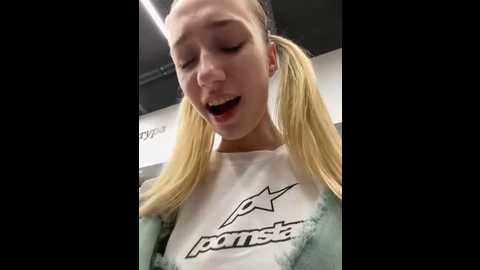lia__love @ stripchat on 20250704