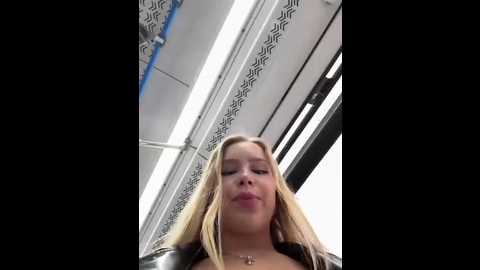 Media: liza_risky Stripchat 2025-07-04 07:44:00