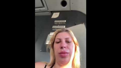Media: alicedream5 Stripchat 2025-07-05 03:44:00