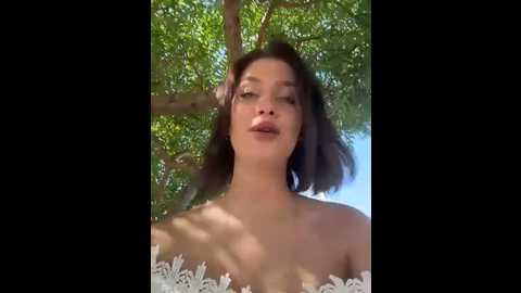 Media: kikiwatson Stripchat 2025-07-05 06:27:00