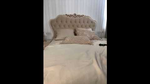 bella_suns @ stripchat on 20250706