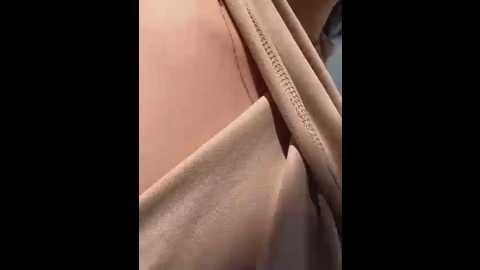 Media: kikiwatson Stripchat 2025-07-06 08:54:00