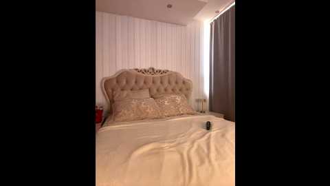 Media: bella_suns Stripchat 2025-07-07 22:20:00