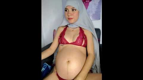 Media: hanaa_18 Stripchat 2025-07-07 11:59:00