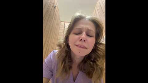 julie_cutie @ stripchat on 20250707