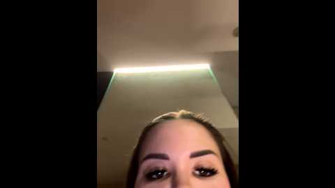Media: alina_vibe_me Stripchat 2025-07-08 00:20:00
