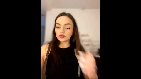 Media: anawest Stripchat 2025-07-08 06:02:00