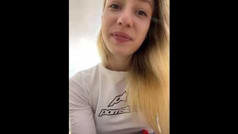 Media: lia__love Stripchat 2025-07-08 11:06:00