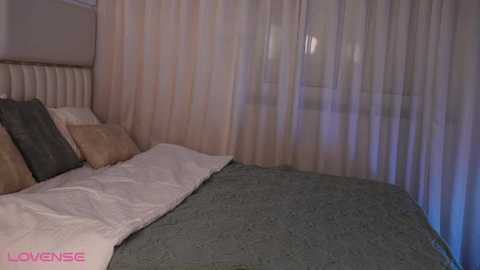little_lolla18 @ stripchat on 20250708
