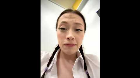 Media: estavista Stripchat 2025-07-09 14:33:00