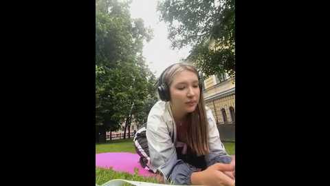 Media: forest__fairy Stripchat 2025-07-10 06:42:00