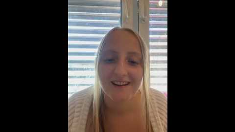 Media: younghailey Stripchat 2025-07-10 09:10:00