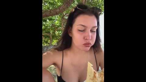 Media: kikiwatson Stripchat 2025-07-13 08:22:00