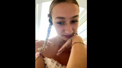 Media: lia__love Stripchat 2025-07-13 12:04:00