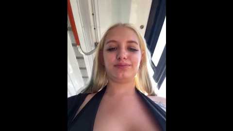 Media: milkyy_wway Stripchat 2025-07-13 06:50:00