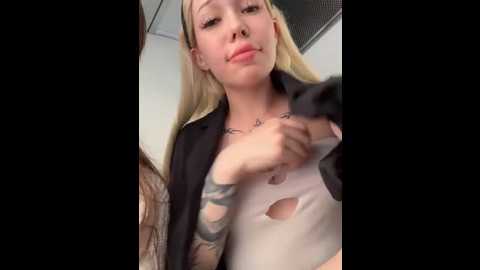 Media: ballerinacappuccino_ Stripchat 2025-07-14 15:04:00