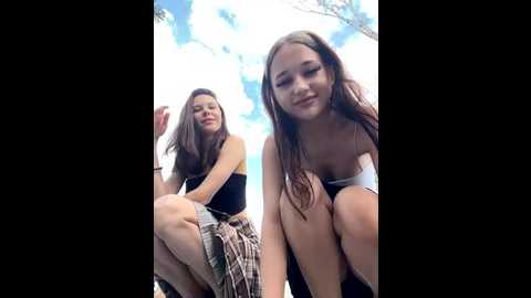 Media: juice_bunny Stripchat 2025-07-14 06:05:00